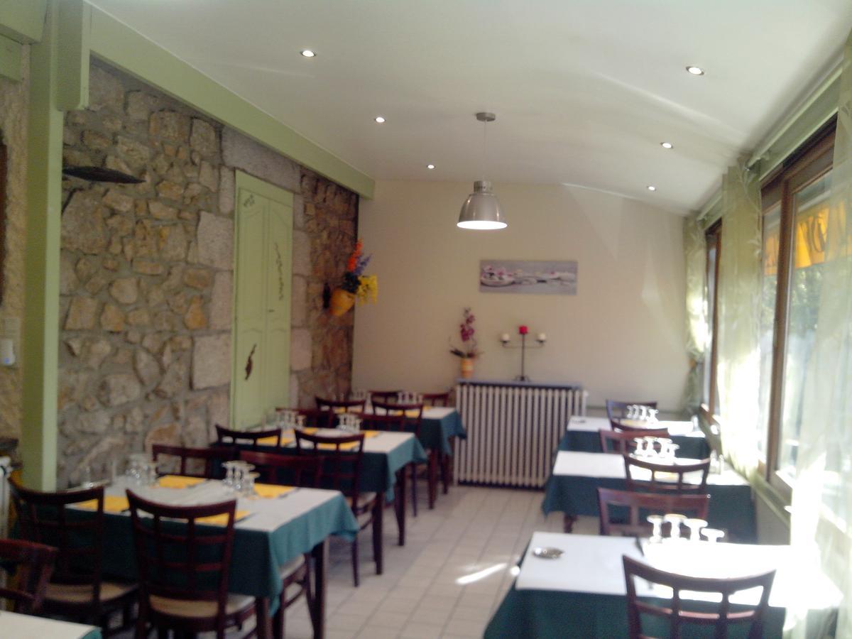 Hotel Restaurant Du Velay Le Chambon-sur-Lignon Eksteriør bilde